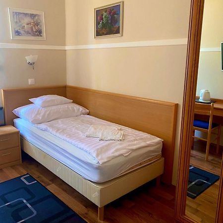 Peto Apartman غيور المظهر الخارجي الصورة