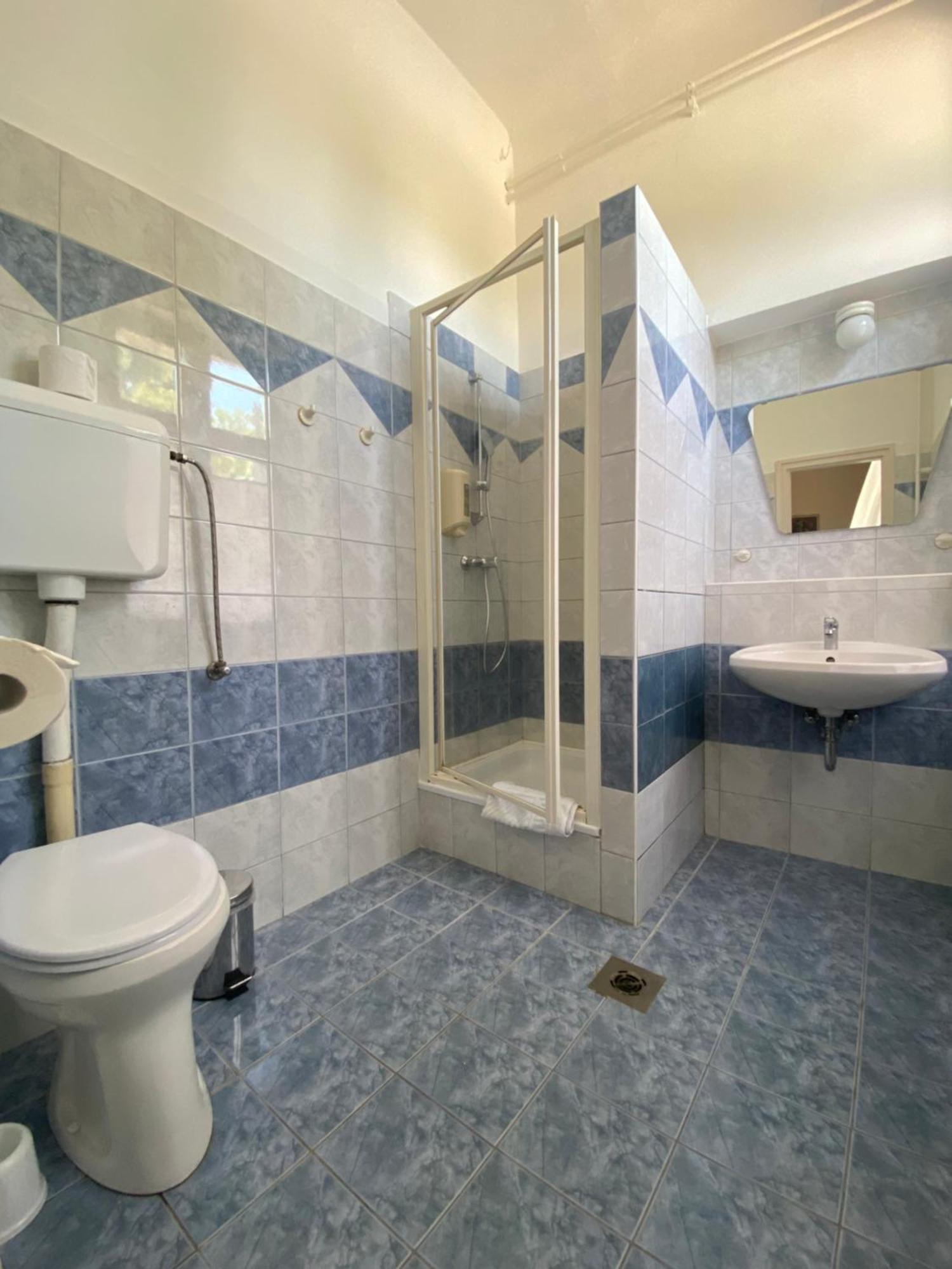 Peto Apartman غيور المظهر الخارجي الصورة