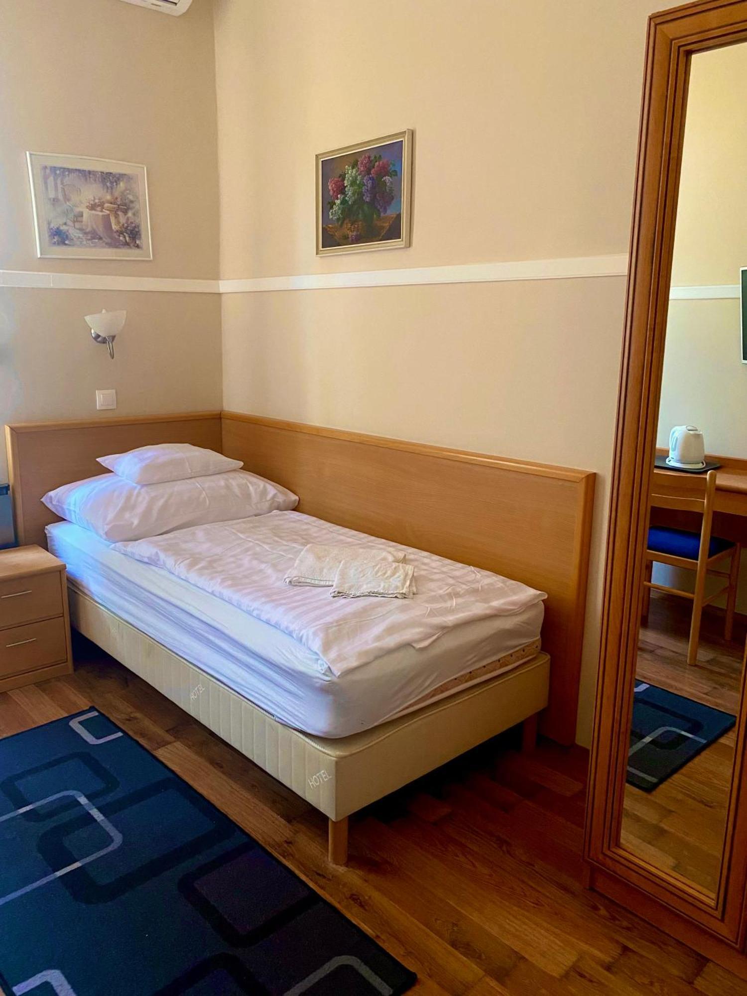 Peto Apartman غيور المظهر الخارجي الصورة