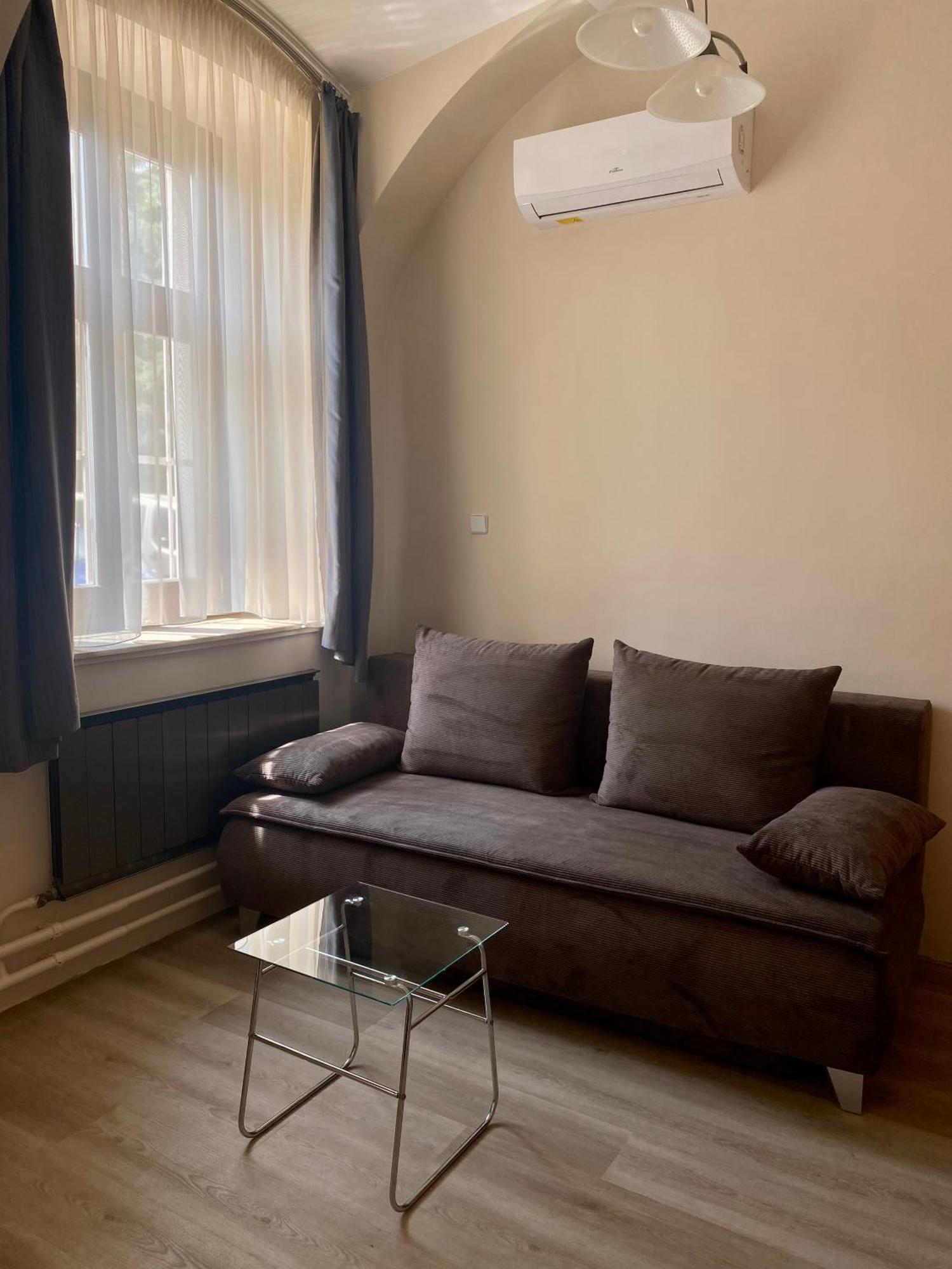 Peto Apartman غيور المظهر الخارجي الصورة